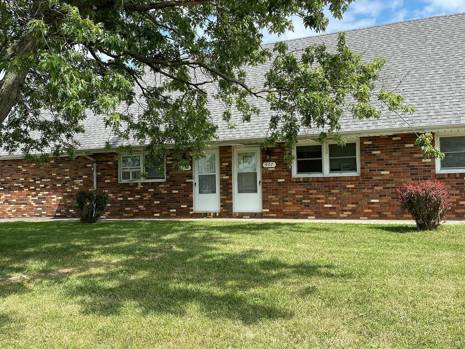1 bed, 725 sqft, $945 — Photo 2