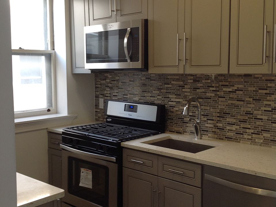 1st image of 2331 26th St #2