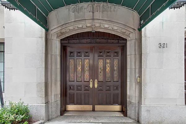 Sold by Sotheby's International Realty | media 7