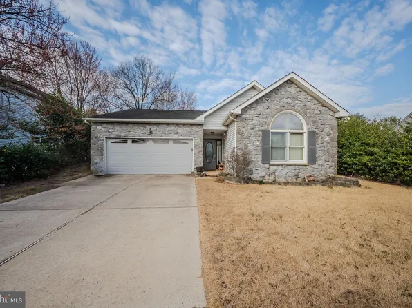 43 Charles Dr, New Castle, DE 19720