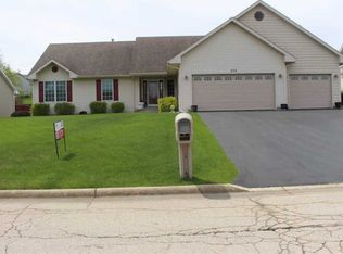 276 Osprey Rdg, Machesney Park, IL 61115