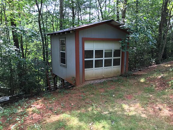 unattached storage garage 