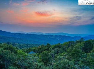 1402 Beech Mountain Pkwy, Banner Elk, NC 28604