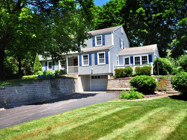 10 Peppercorn Lane, East Granby, CT 06026