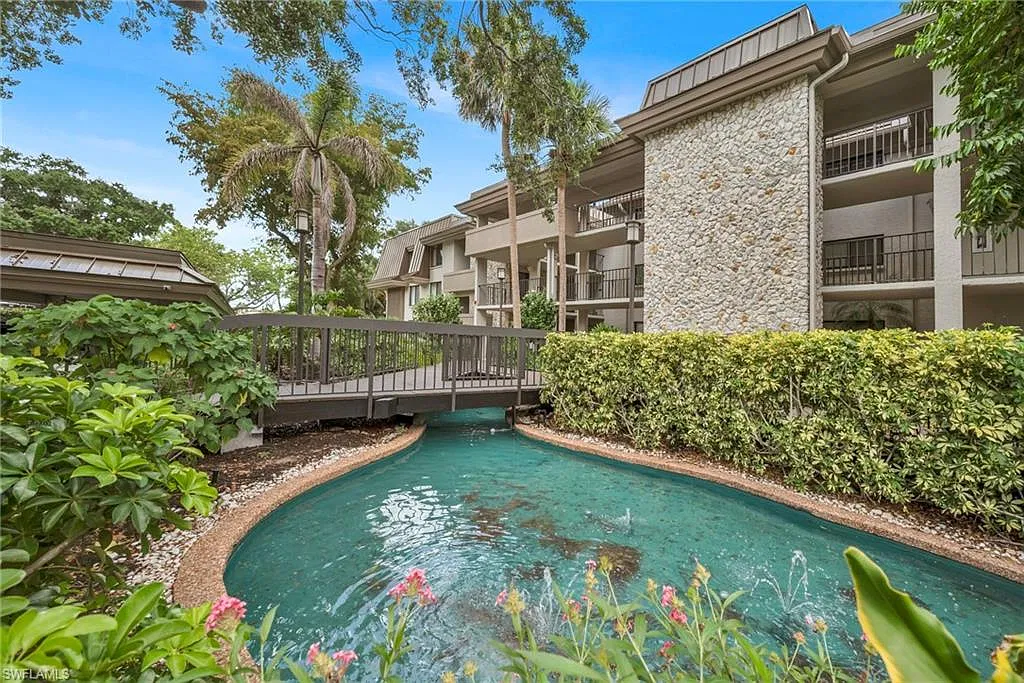 3 bed, 2.0 bath, 1981 sqft, $11,000 — Photo 1