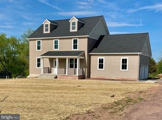 226 Cemetery Rd, Schwenksville, PA 19473