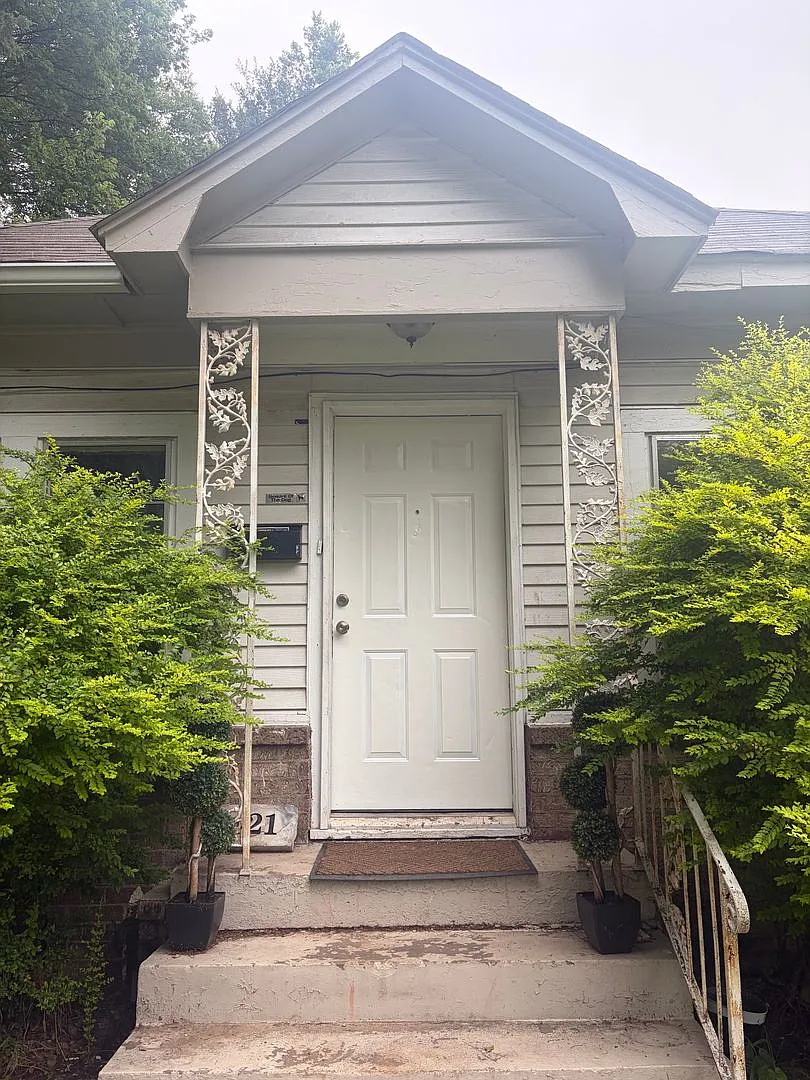 4 Bedroom and 2 Bathroom House — Photo 3