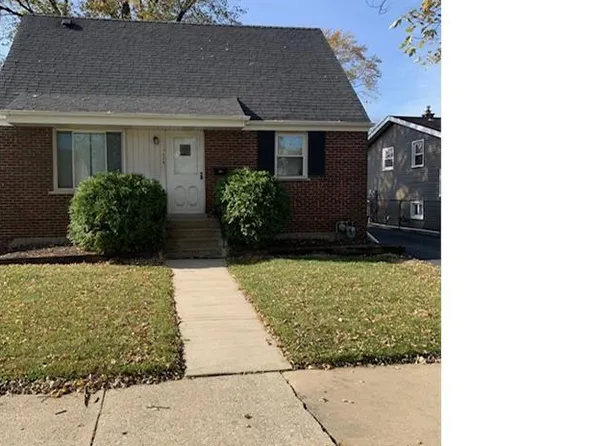 17524 Walter St, Lansing, IL 60438