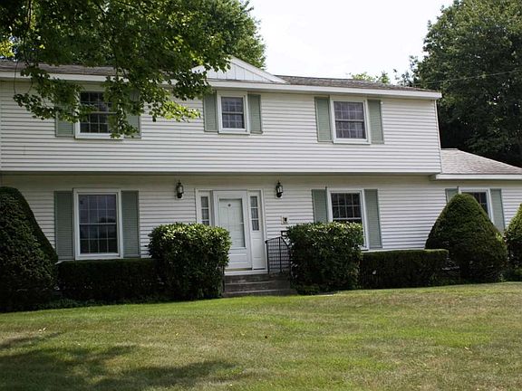 2nd image of 14 Marilyn Dr