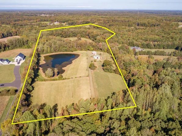 271 Poplar Rd, Fredericksburg, VA 22406