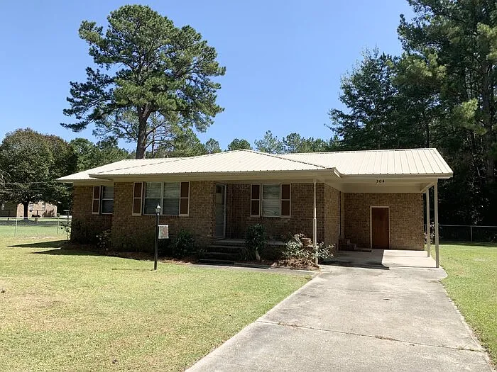 304 Gadsden Loop — Photo 1