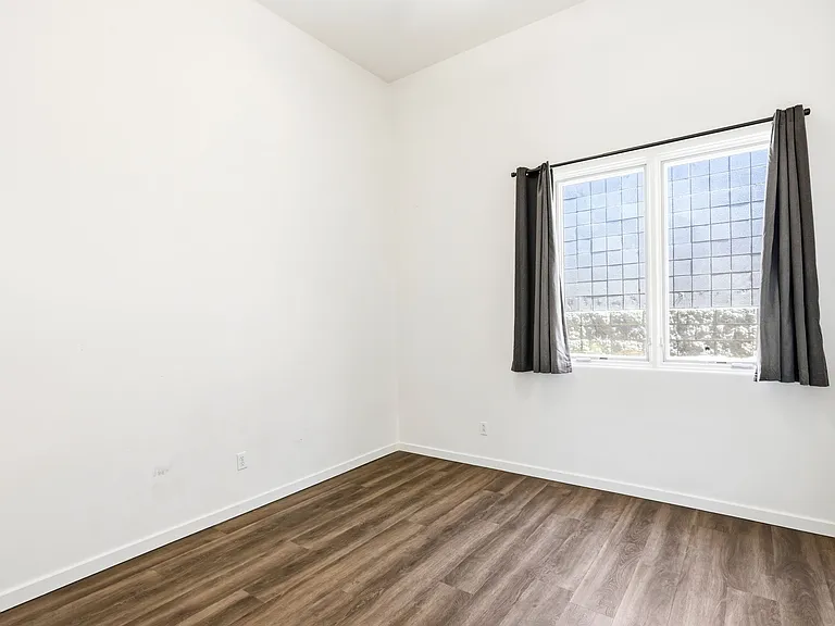 12391 N 145th Way — Photo 37