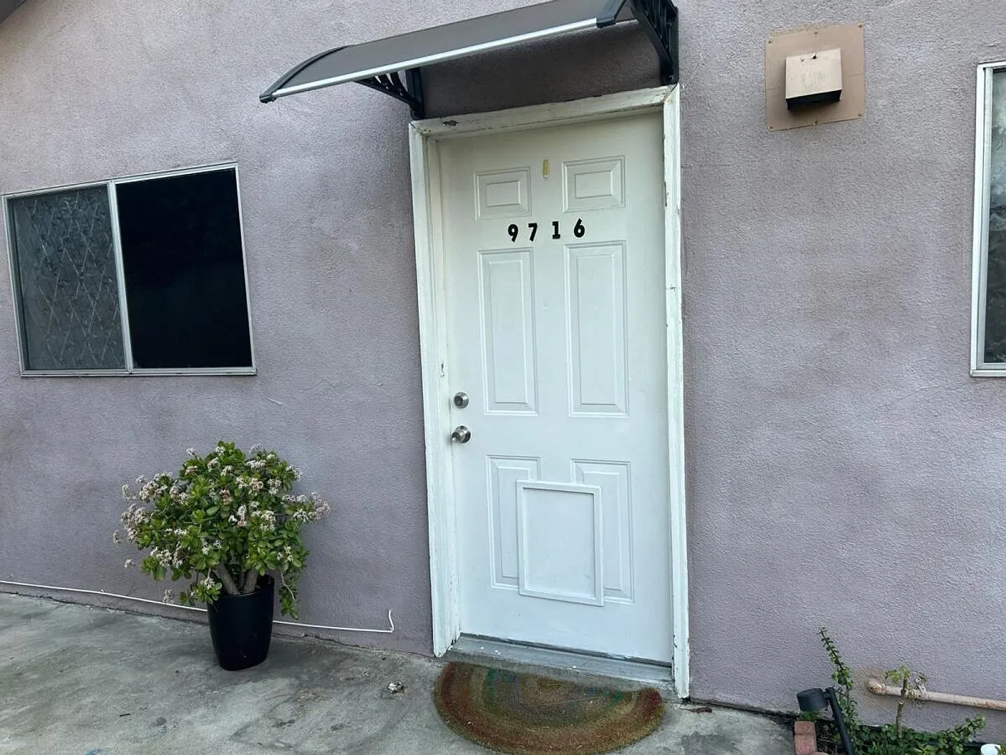 Private 2-Bedroom Rear House | Private Backyard + Patio | In-Unit Laundry. — Photo 2