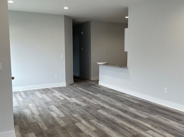 5401 Colburn Ct E #5401