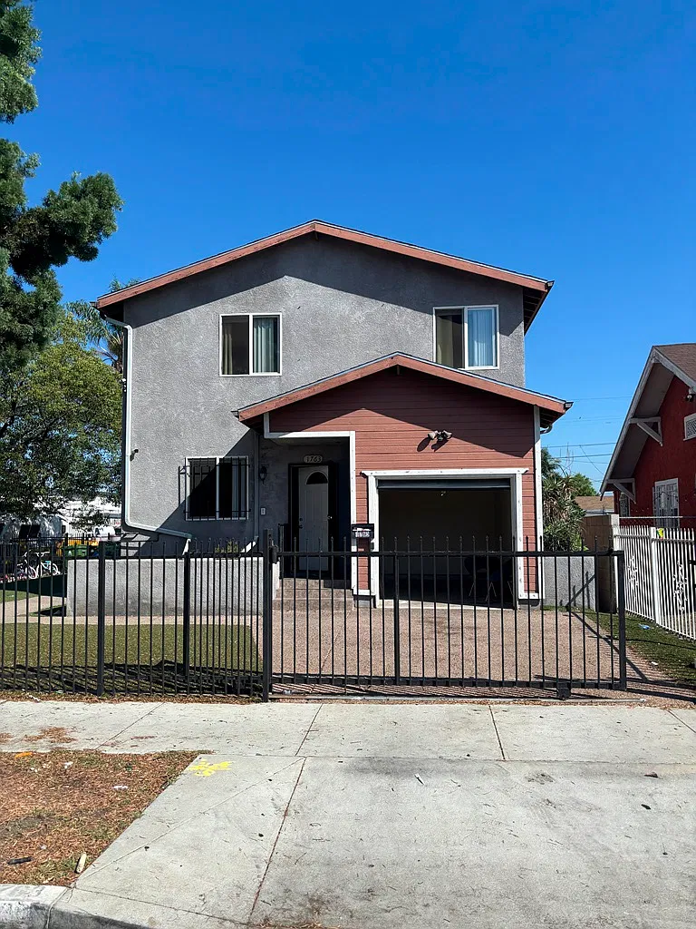 5 bed, 1866 sqft, $4,200 — Photo 1