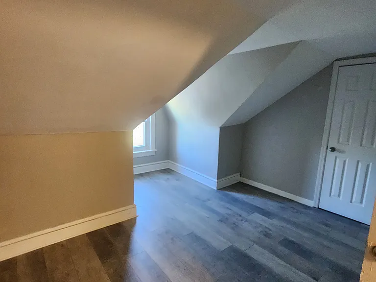 518 King St — Photo 15