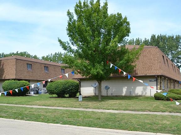 2nd image of 632 Meadowood Ln