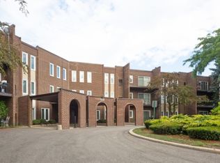 1550 Sandpebble Dr APT 102, Wheeling, IL 60090