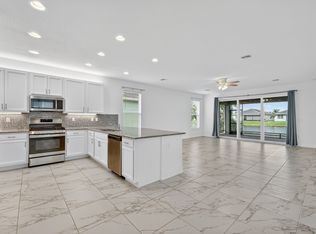 11650 SW Moon River Way, Port Saint Lucie, FL 34987