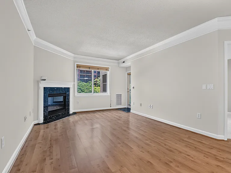 901 N Monroe St #314 — Photo 8