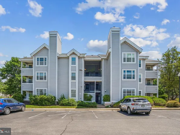 601 Forest Walk Ln APT 304, Odenton, MD 21113