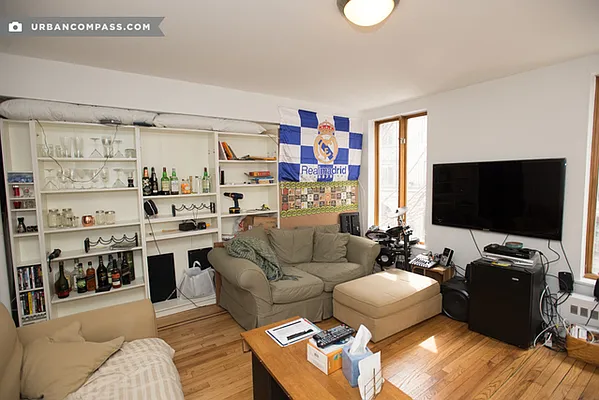 Rented by Compass | media 22
