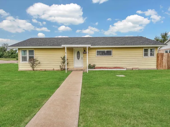323 Avenue J, Beaver, OK 73932