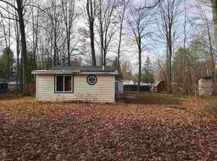 4851 Crestknoll St, Harrison, MI 48625