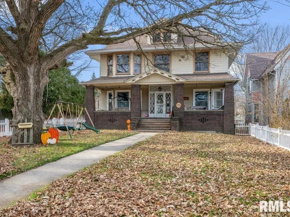 419 S Chestnut St, Kewanee, IL 61443