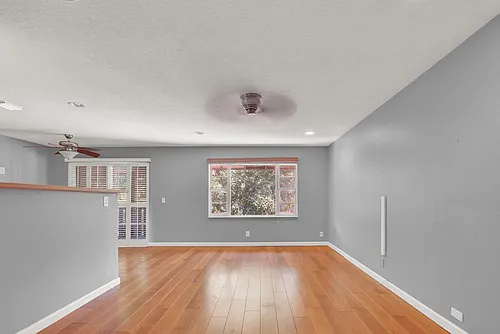 312 Southwind Dr Photo 1