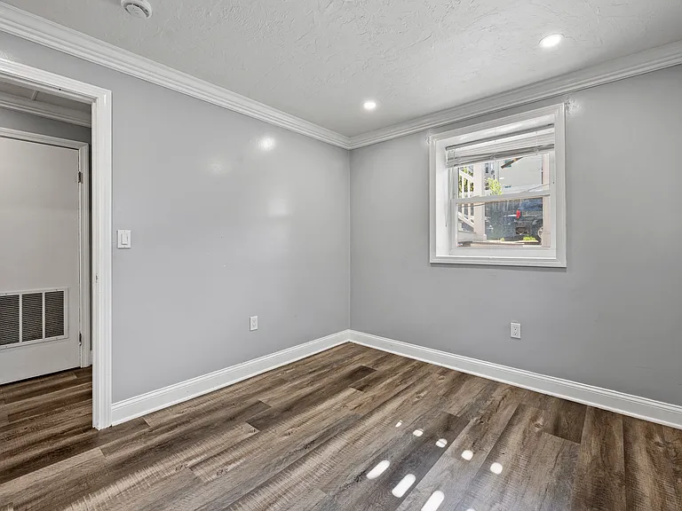 30 Mount Everett St #1R — Photo 28
