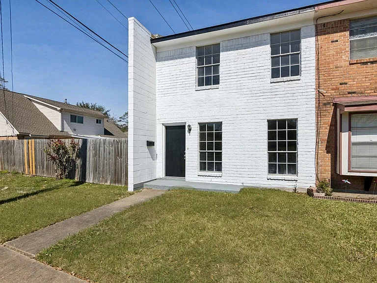 9114 Kempwood Dr #9114 — Photo 2