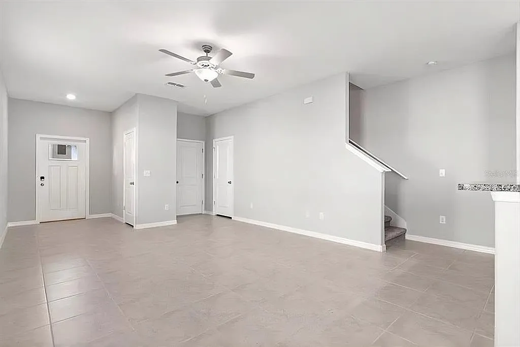 2 bed, 2.5 bath, 1541 sqft, $2,000 — Photo 3