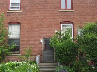 17 Maple St #17B, Brunswick, ME 04011