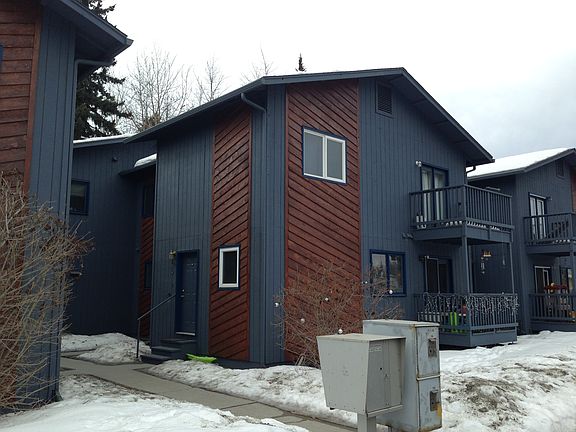 2nd image of 1018 Dogwood St