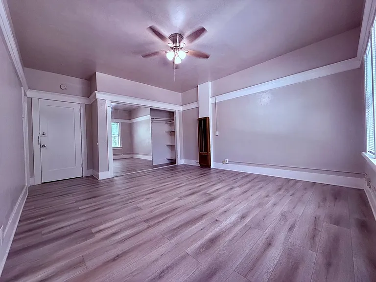 406 Linden Ave — Photo 3