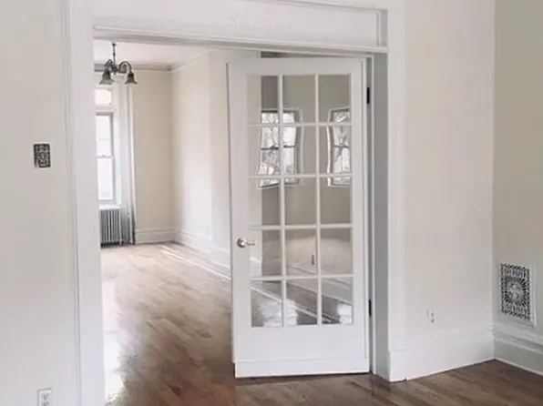 31 Madison Avenue image 1 of 8