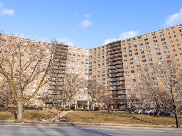 7033 N Kedzie Ave APT 708, Chicago, IL 60645