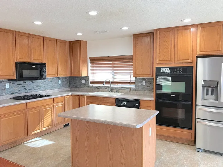 3612 Clear Creek Rd NE — Photo 6