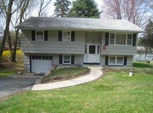 15 Forest Rd, Green Township, NJ 07821
