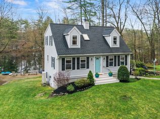 10 Sandy Cove Rd, Lunenburg, MA 01462