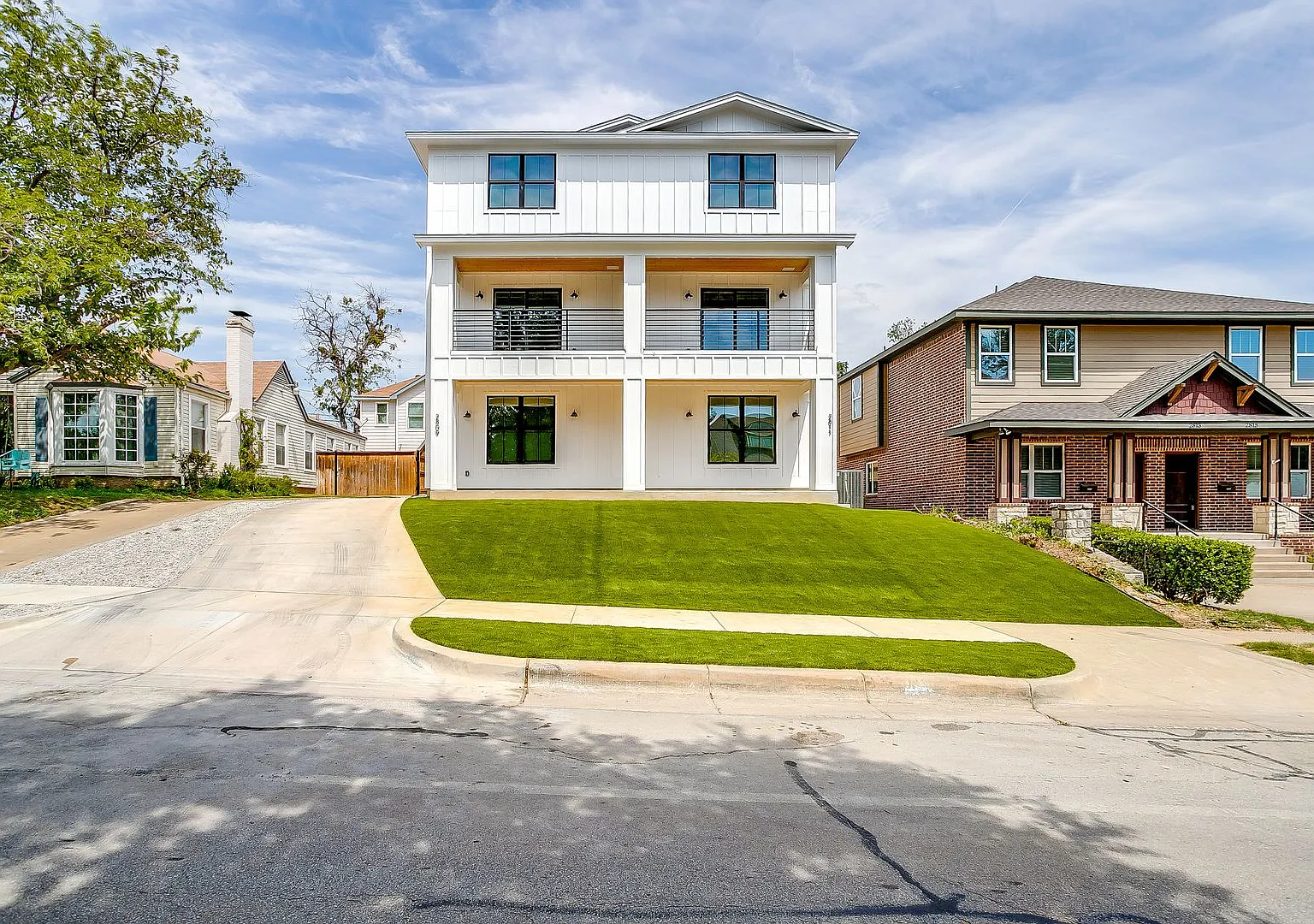 2811 Forest Park Blvd-2027 — Photo 1