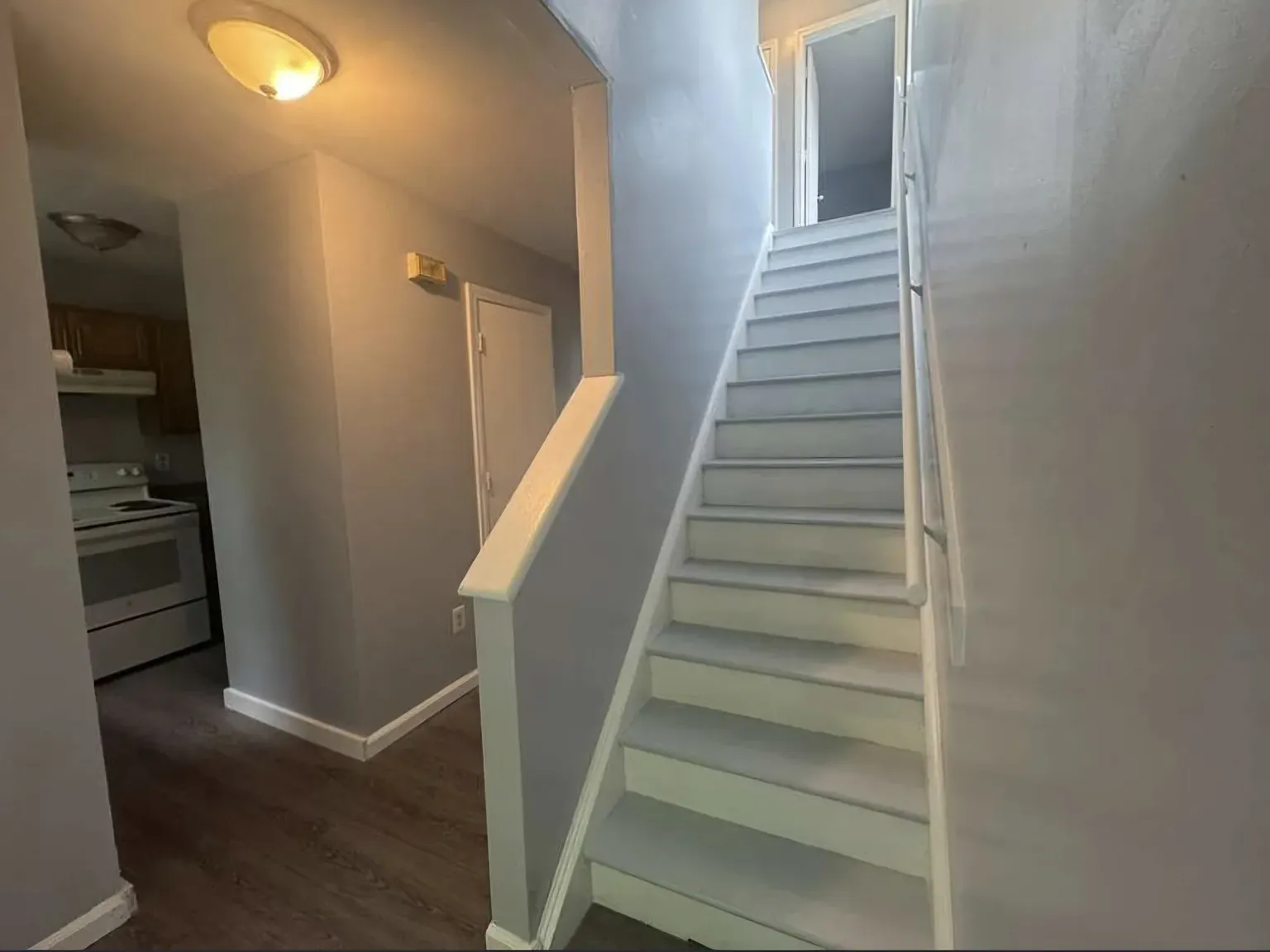 2 bed, 1.5 bath, 1000 sqft, $1,895 — Photo 3
