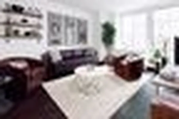 Rented by Flatiron Real Estate Advisors LLC | media 22