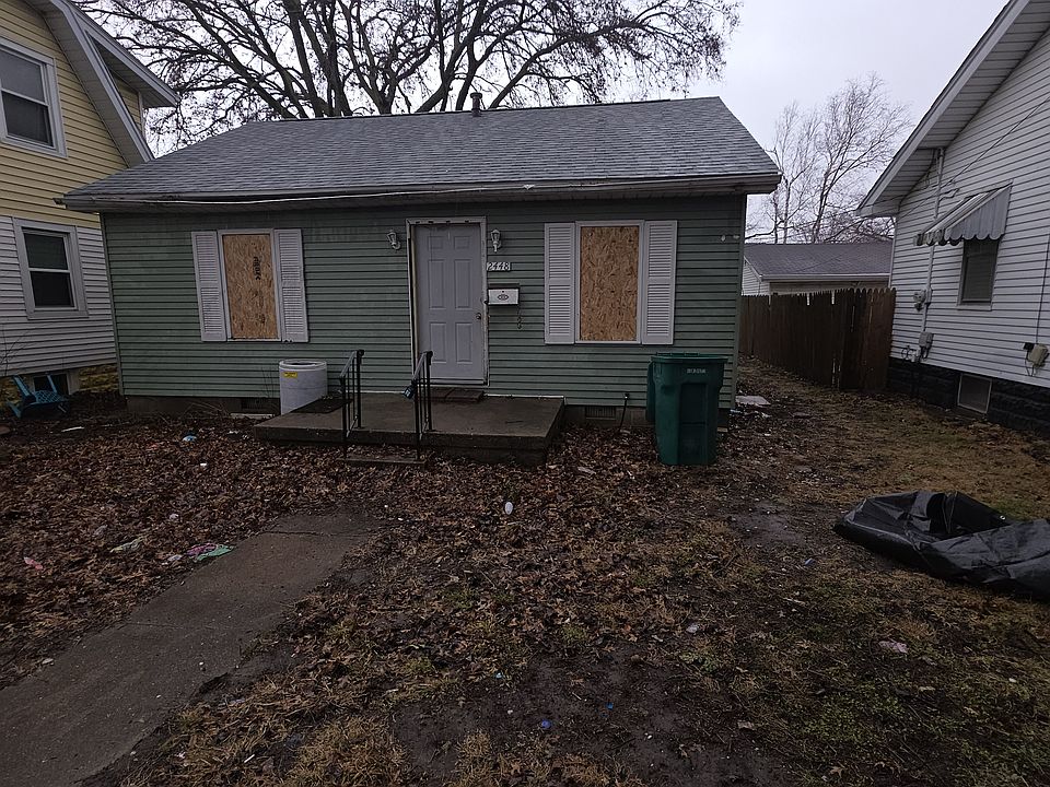 1st image of 2448 E Wood St