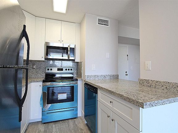 2nd image of 1800 NW 24th Ave APT 815