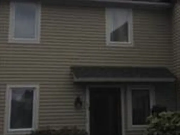 1104 Lewis O Gray Dr, Saugus, MA 01906