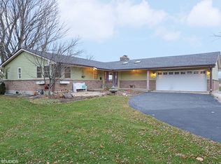 311 Thornbrook Rd, Dekalb, IL 60115