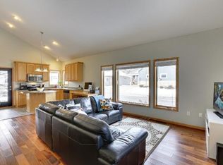 11035 Dahlia St NW, Coon Rapids, MN 55433