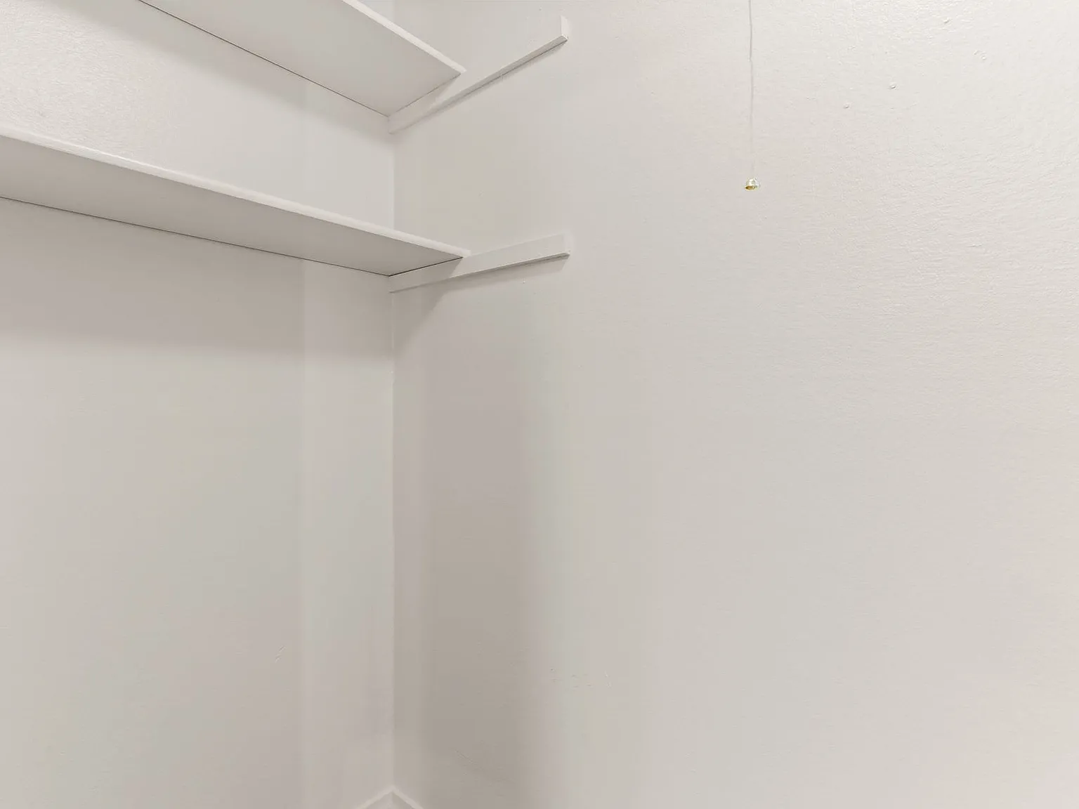 Charbern Apts - In The Heart of Milwaukie Oregon — Photo 3